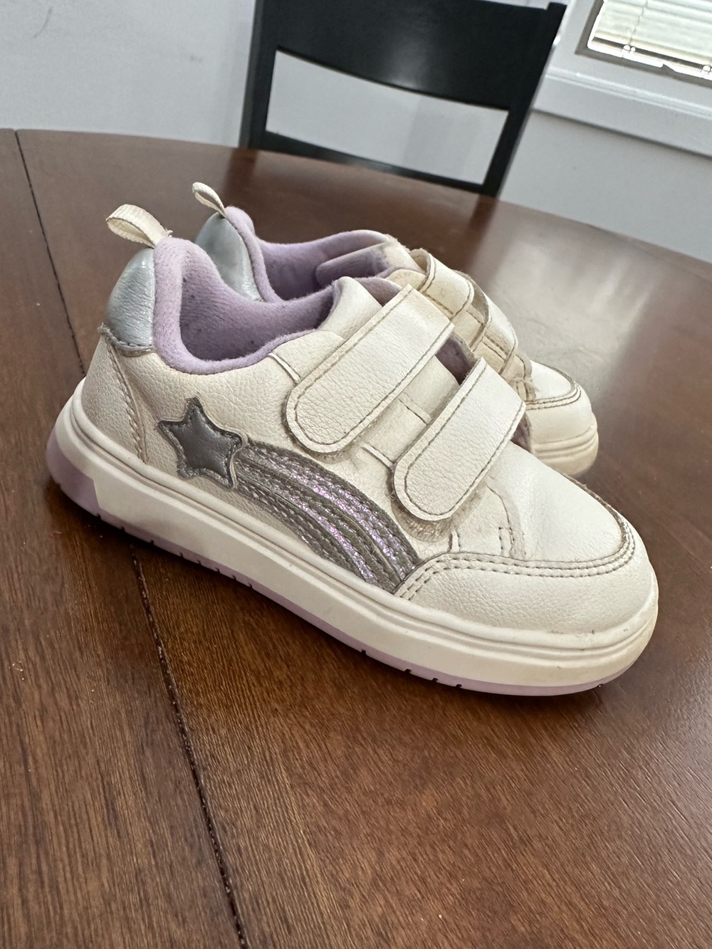 Old Navy Toddler Girls Sneakers Purple / white sz 7